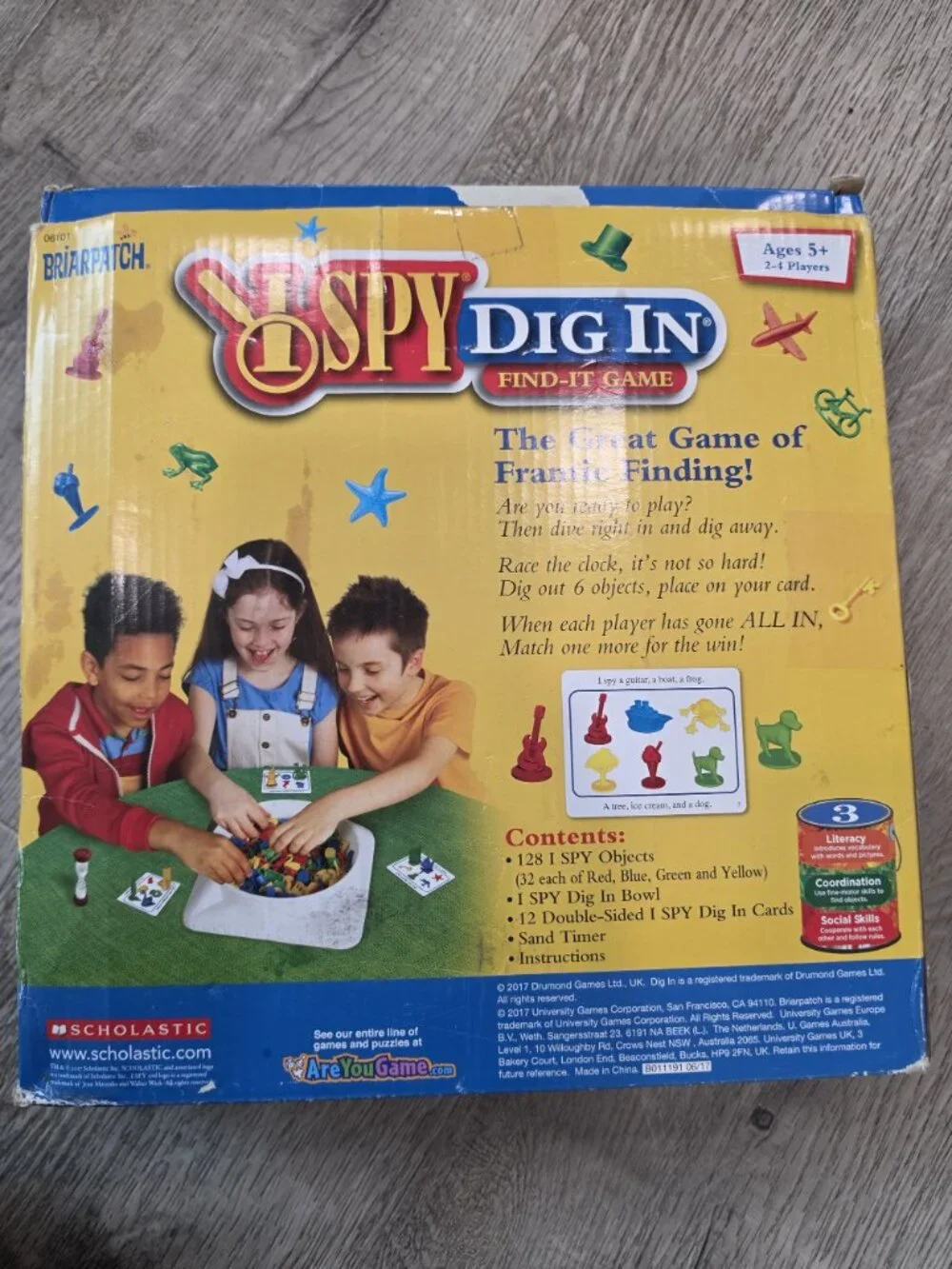 I Spy Dig In Find-It Game Scholastic Briarpatch Ages 5+ 2-4 Players Complete Box